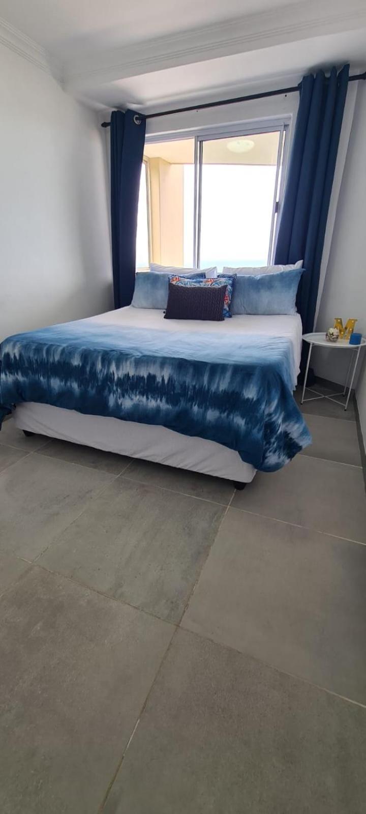 Blue Largo 33 Westbrook